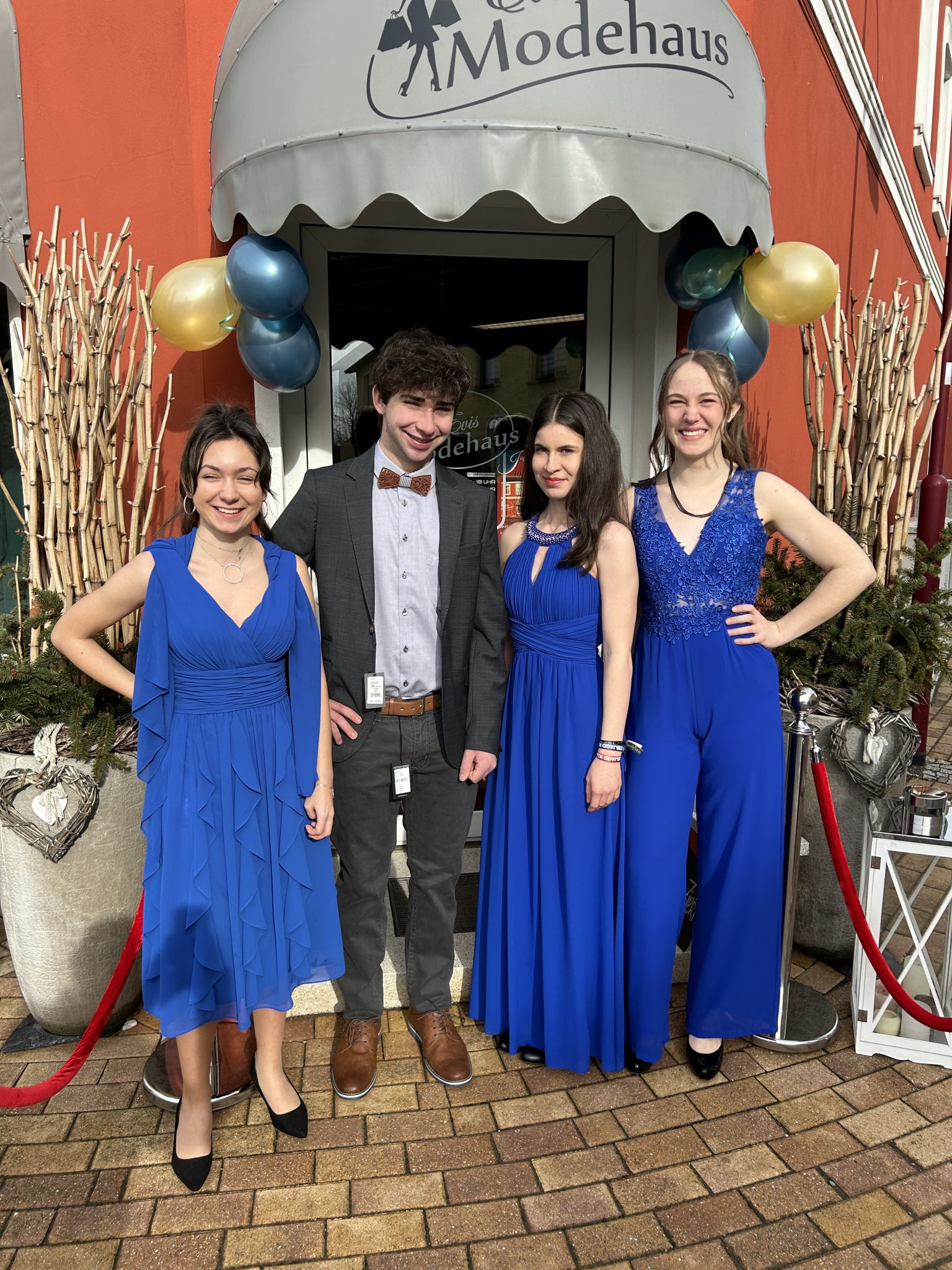  Jugendweihe / Konfirmation (2026) - Evi´s Modehaus Bildidee 