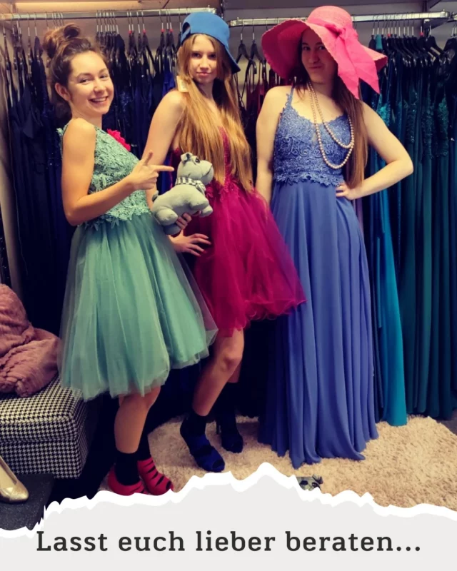 Lasst euch lieber beraten...😅😘❤️👋🏼

Danke für den lustigen Schnappschuss.

#abiballkleid2026 #jungendweihekleid #konfirmationskleid #saaleorlakreis #Jugendweihe