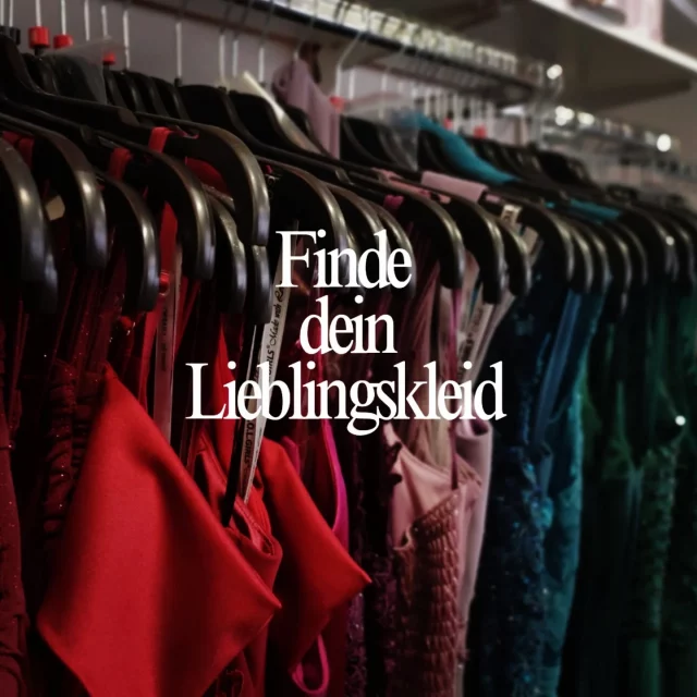 - Finde dein Lieblingskleid -

#abiballkleid #jugendweihekleid #tanzstundenkleid #konfikleid #saaleorlakreis